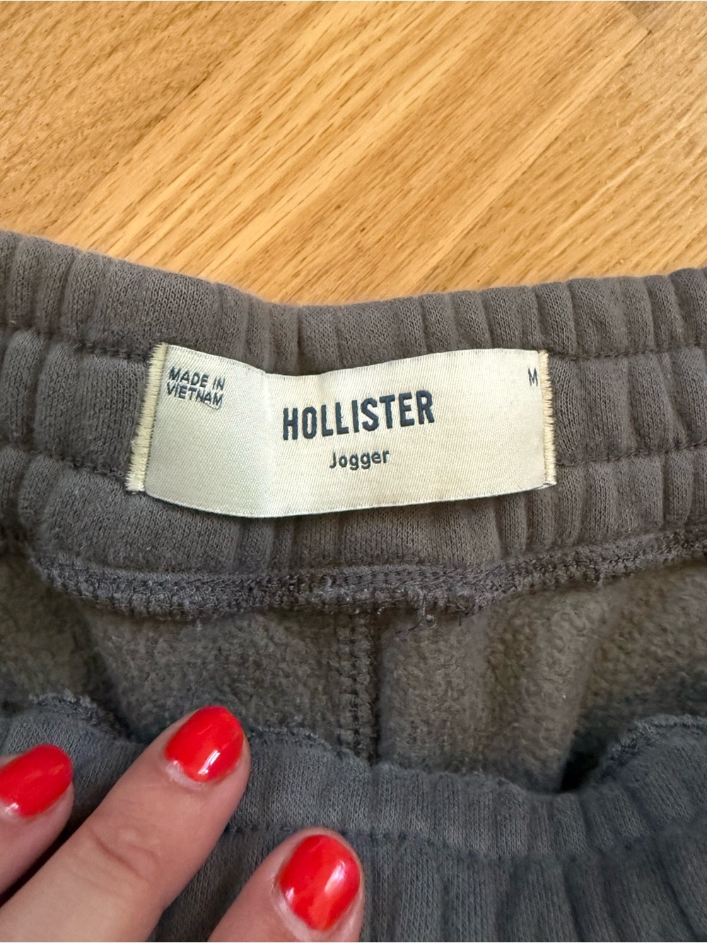 Men's Hollister Gray Jogger Pants - Size Medium - Picture 7 of 7